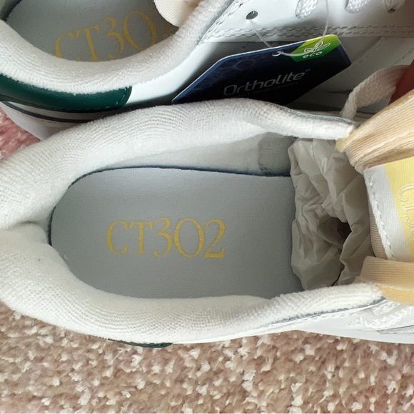 New Balance Women's White Sneakers with Teal Heel - Picture 4 of 10